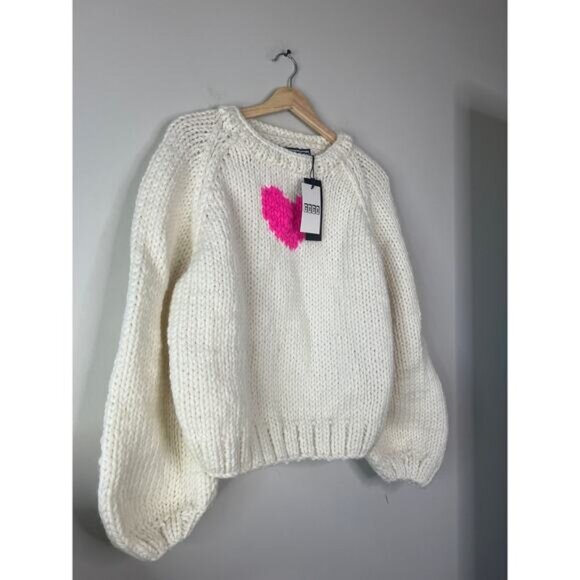 NWT GOGO Heart Pullover Chunky Knit Wool Crew-Neckline Sweater Cream One Size - Picture 2 of 5
